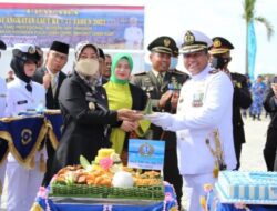 Wagub Nunik dan Forkopimda Provinsi Lampung Hadiri Upacara HUT TNI AL Ke-77 di Mako Lanal Lampung Caligi
