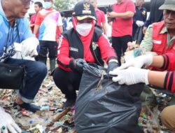 Walikota dan Forkopimda Ikut Serta Bersih-bersih Pesisir Pantai
