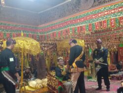 Perdana Tiba di Lampung, Mahfud MD Diberi Gelar
