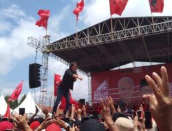 Once Mekel Meriahkan Kampanye Akbar PDI-P