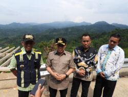 Pj Bupati Pringsewu Tinjau Potensi Wisata ‘Negeri di Atas Awan’