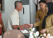 Bunda Eva Bantu Warga, Salurkan Bantuan Rp283 Juta