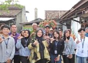 Wali Kota Eva Dwiana Serahkan Santunan Perlindungan Pekerja melalui BPJS Ketenagakerjaan