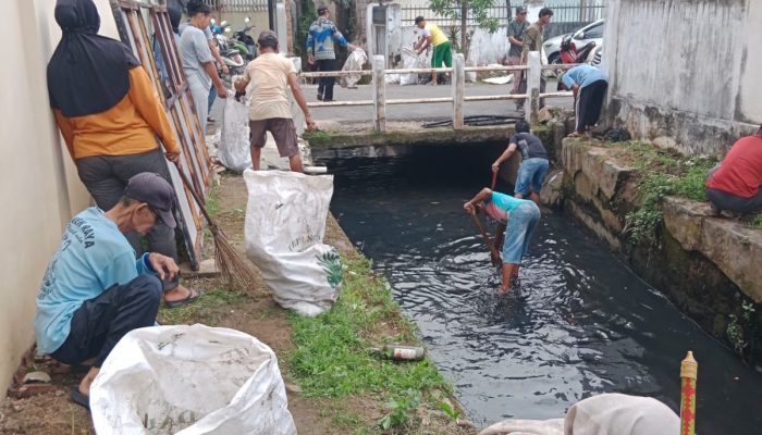 Antisipasi Cuaca Ekstrem, Pemkot Bandar Lampung Gelar Aksi Bersih Drainase Serentak