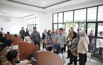 Kunjungi RSUD dr. A. Dadi Tjokrodipo, Gibran Rakabuming Raka Beri Dukungan Pengembangan Rumah Sakit